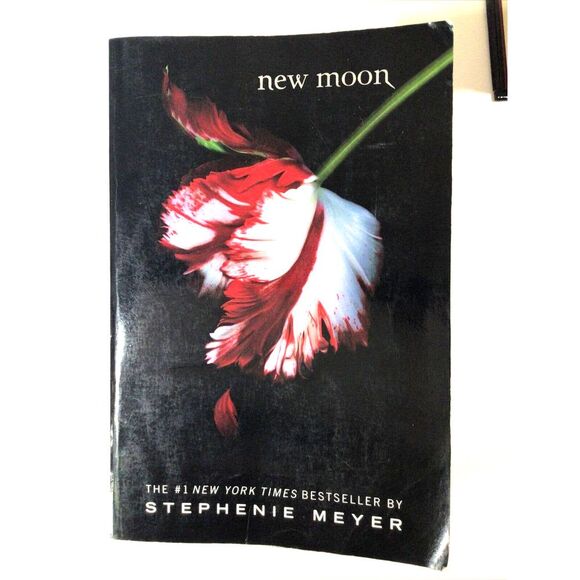 The Twilight Saga Ser/ Twilight by Stephenie Meyer (2006, Trade Paperback Books - Picture 2 of 7
